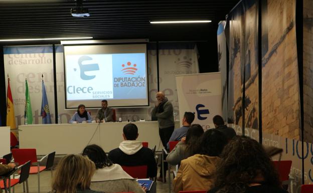 La Diputación de Badajoz escogió Olivenza para presentar su nuevo servicio de teleasistencia domiciliaria