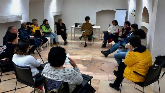 Comienzan las actividades por el Día de la Mujer con el taller de Isis Carratalá
