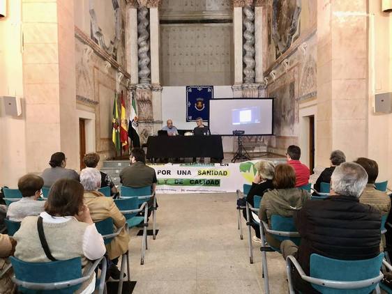 El Doctor Remigio Cordero, ofreció una ponencia sobre sanidad y Consejos de Salud de Zona