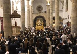 El templo estuvo lleno de fieles tras el regreso de los pasos.