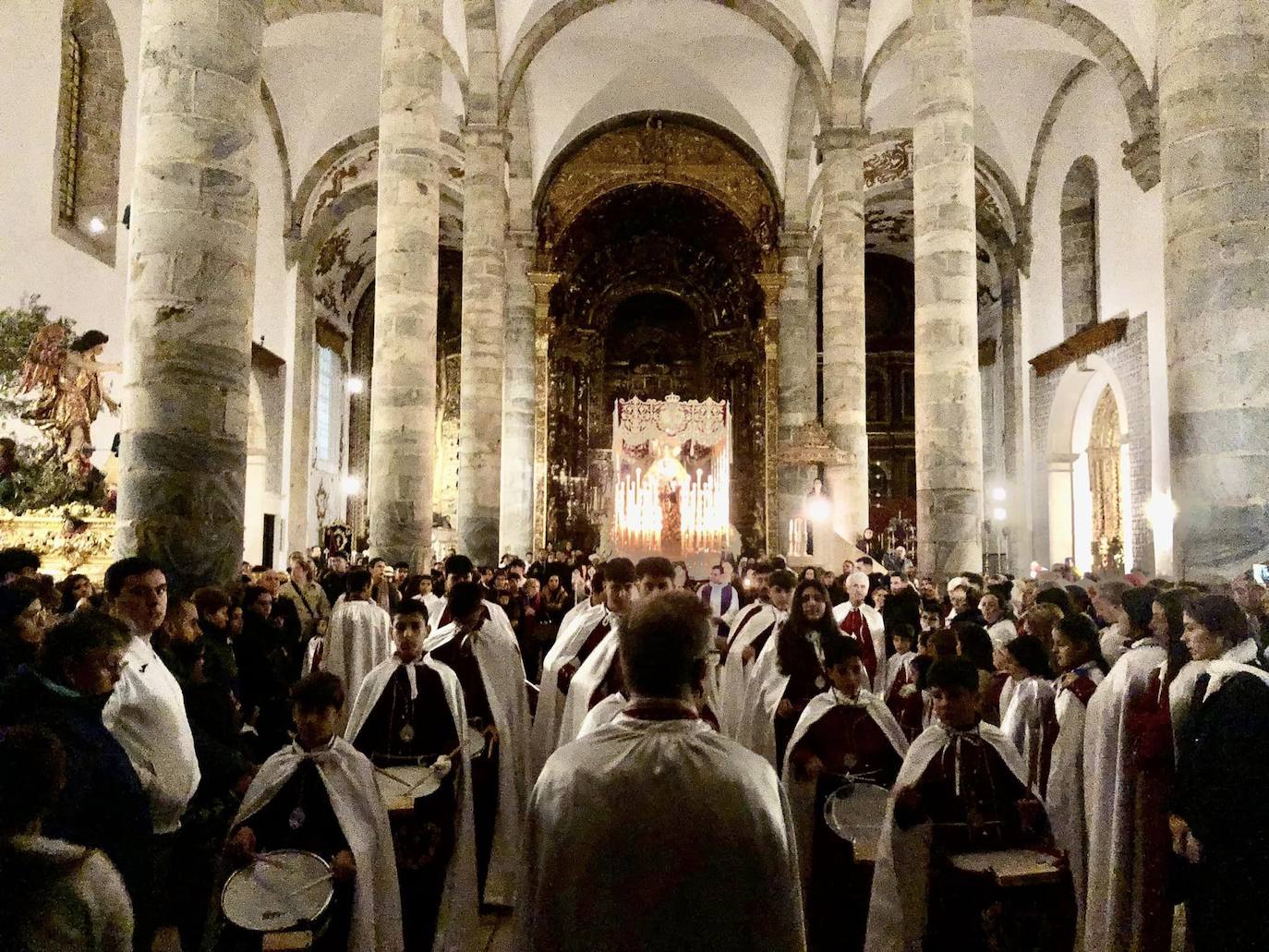 Los actos de la Semana Santa estuvieron supeditados por la lluvia