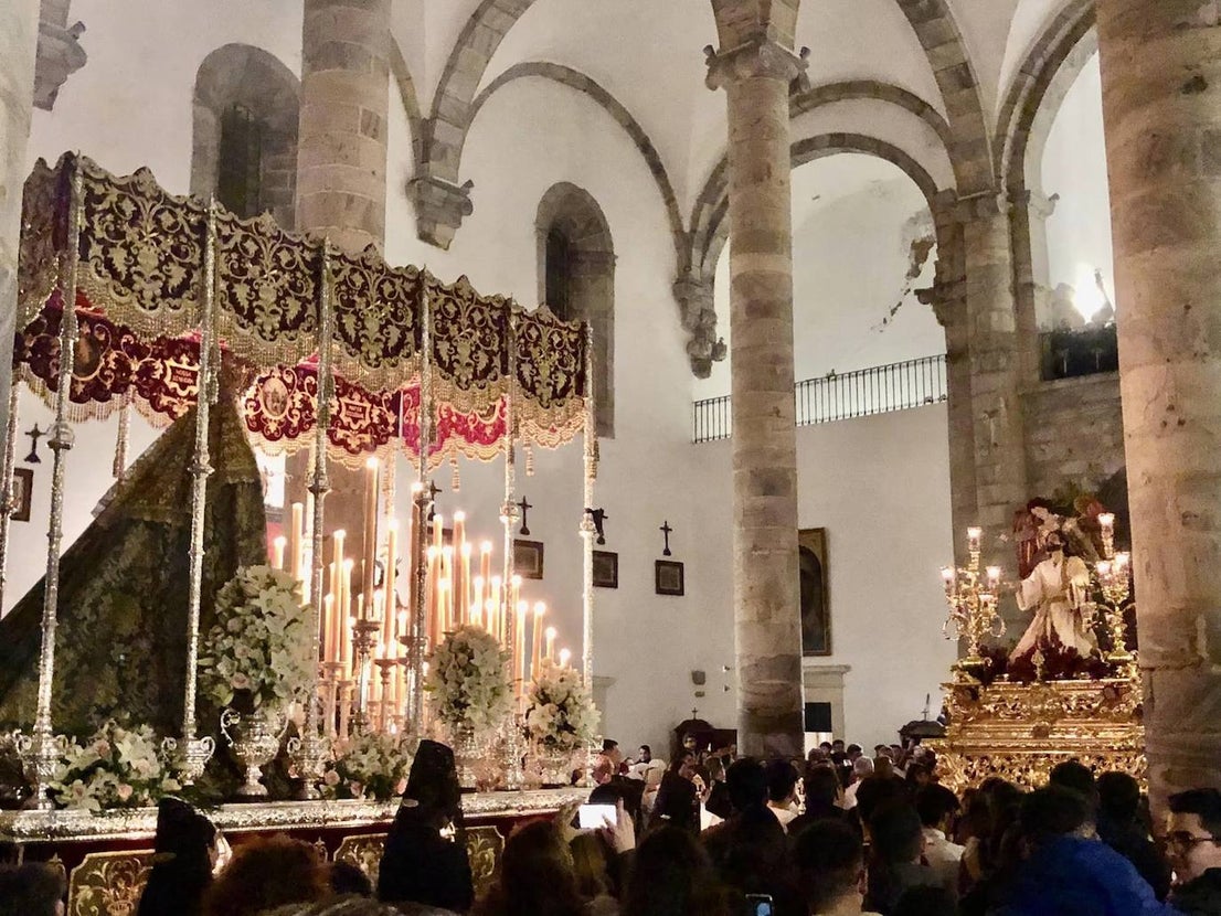 Los actos de la Semana Santa estuvieron supeditados por la lluvia