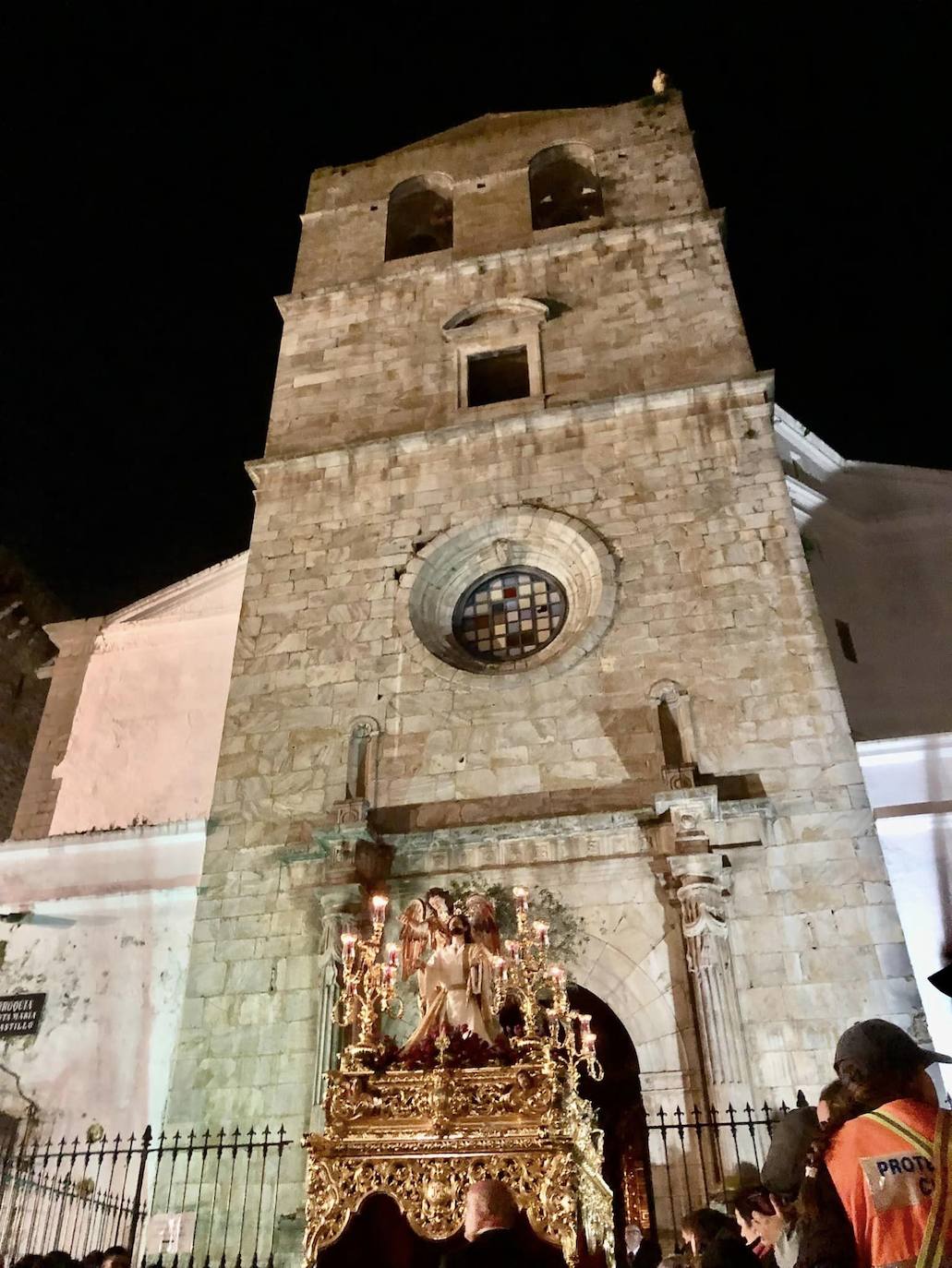 Los actos de la Semana Santa estuvieron supeditados por la lluvia