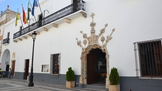 El Ayuntamiento y la Uex firman un convenio para que los universitarios realicen prácticas