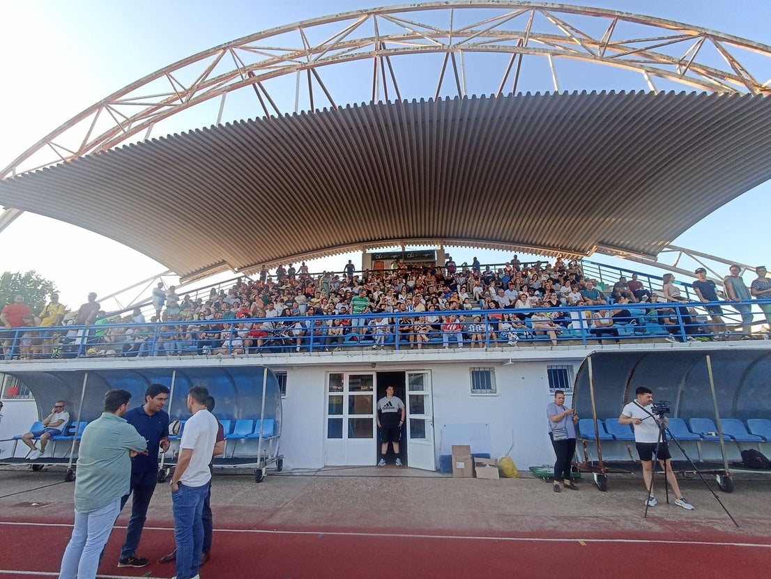 La clausura de la VII Liga de Fútbol reunió a casi 400 deportistas de la Comarca