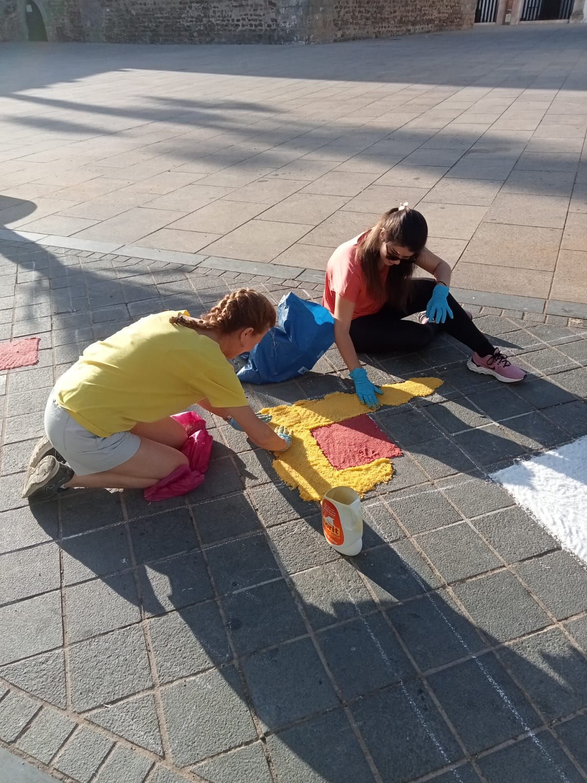 76 niños y niñas de Primera Comunión procesionaron en el Corpus Christi