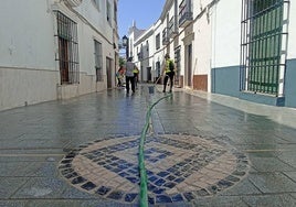 Limpieza de la plataforma única recién acabada.