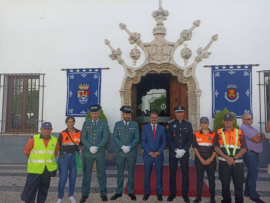 Los oliventinos mostraron su fervor por la Virgen de Guadalupe en el Día de Extremadura