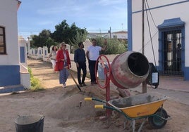 Alumnos empleados en realizar la calzadinha.