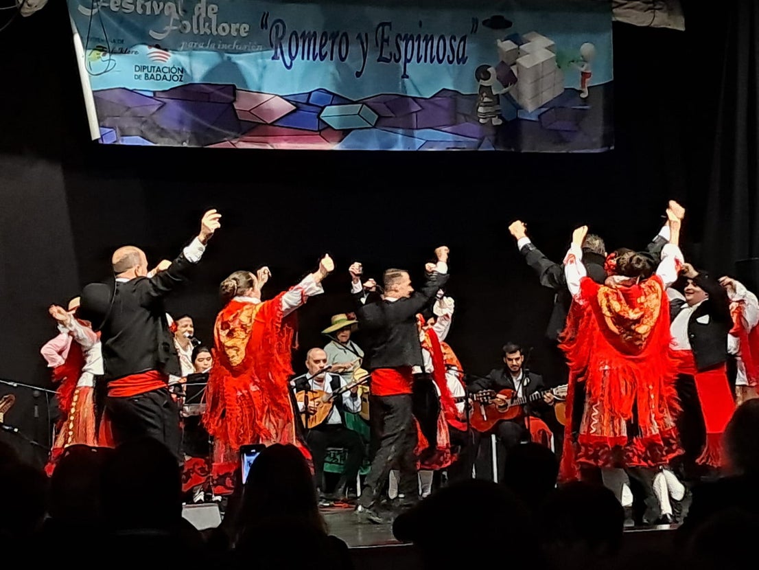 Lo mejor del folclore regional se reunió en el Festival para la Inclusión 'Romero y Espinosa'