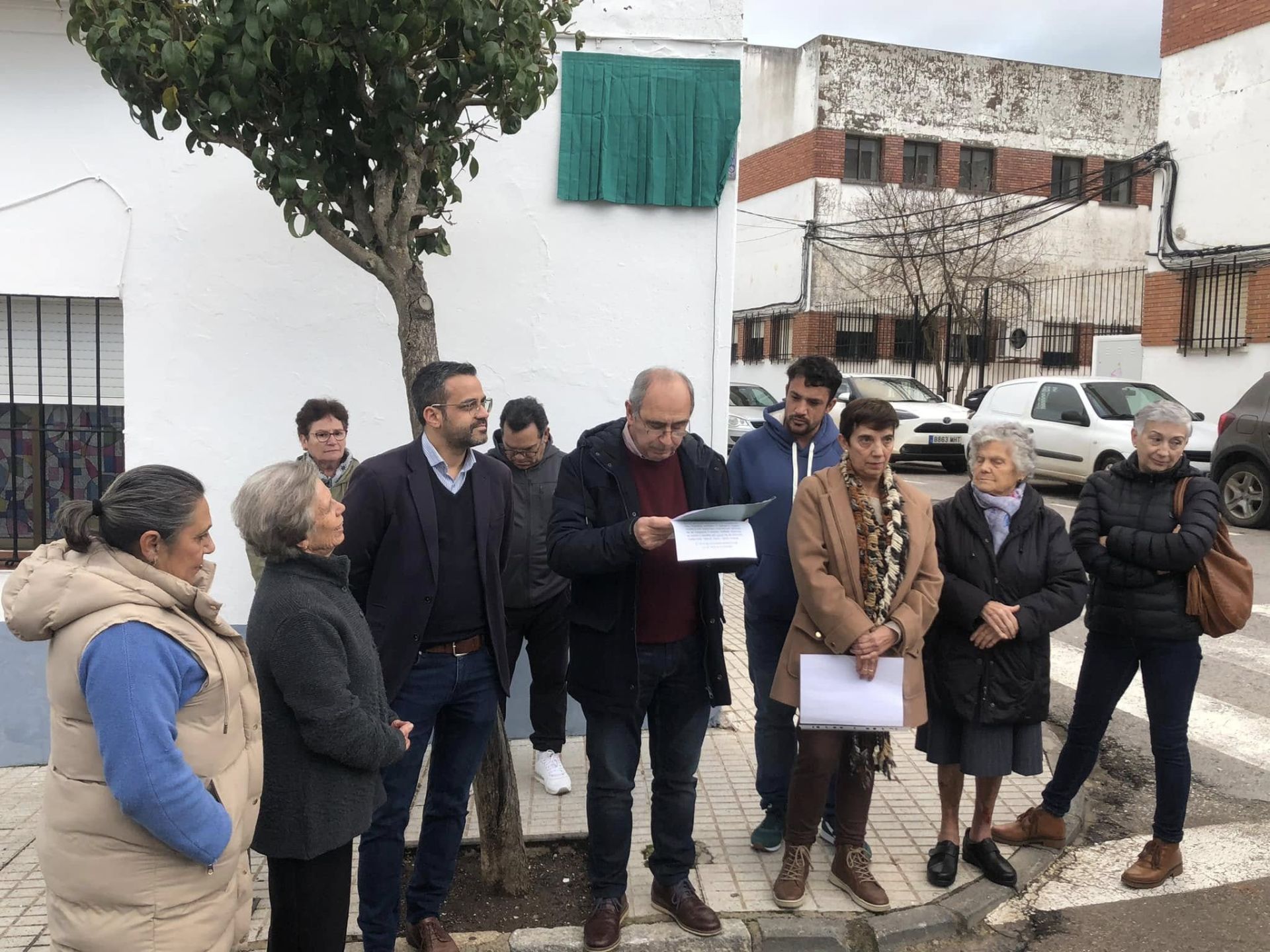 Castora recibe un merecido homenaje por su labor sacrificada y solidaria con sus vecinos