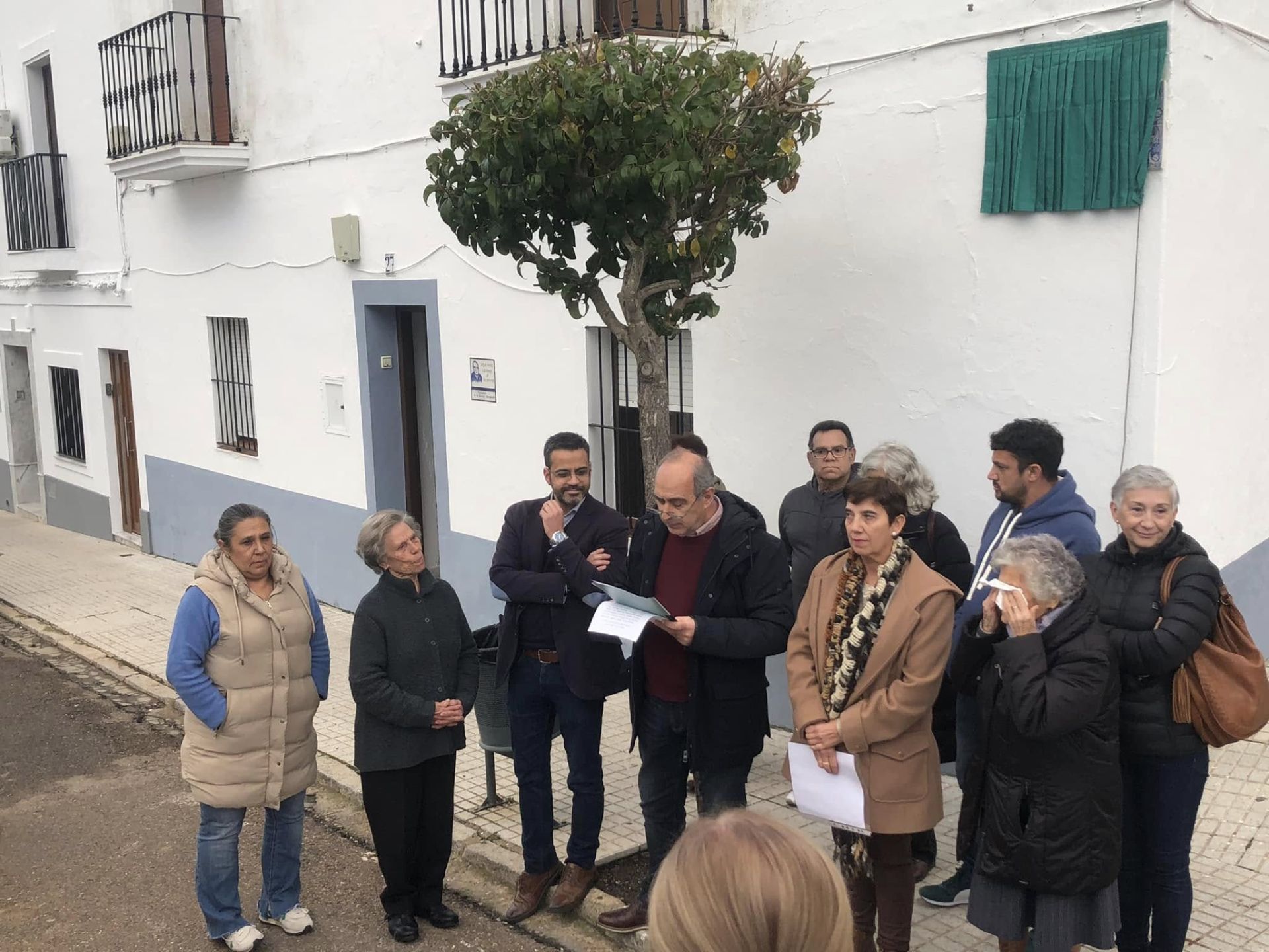 Castora recibe un merecido homenaje por su labor sacrificada y solidaria con sus vecinos