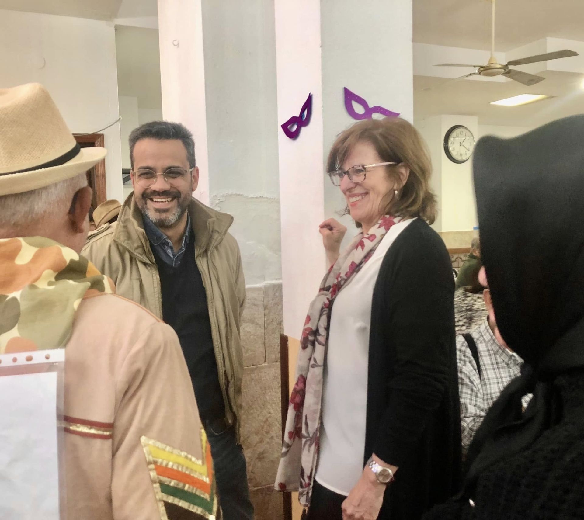 El Centro de Mayores se llenó para la fiesta de inauguración del carnaval