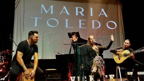 María Toledo encandiló al público con su espectáculo 'Vicente'