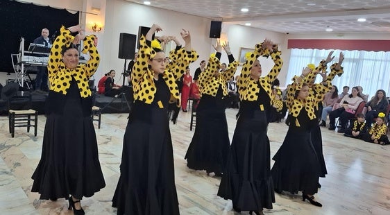 Las mujeres disfrutaron de la tradicional comida de convivencia del 8M​​​​​​​
