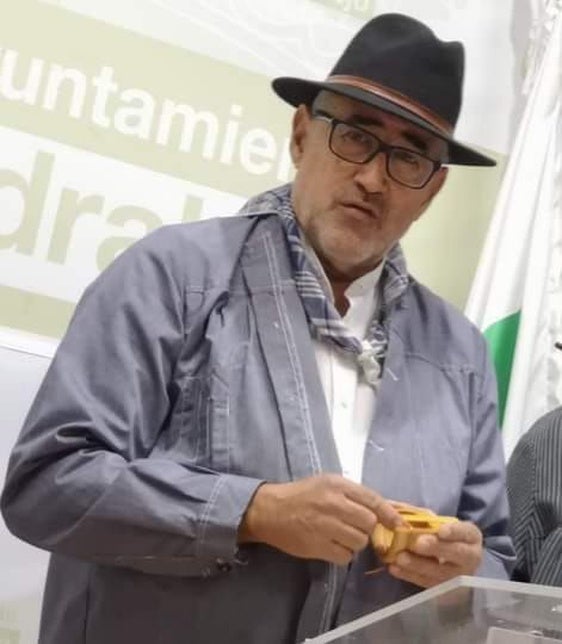 José García Cano expone Pirograbados en el Museo Etnográfico de Olivenza