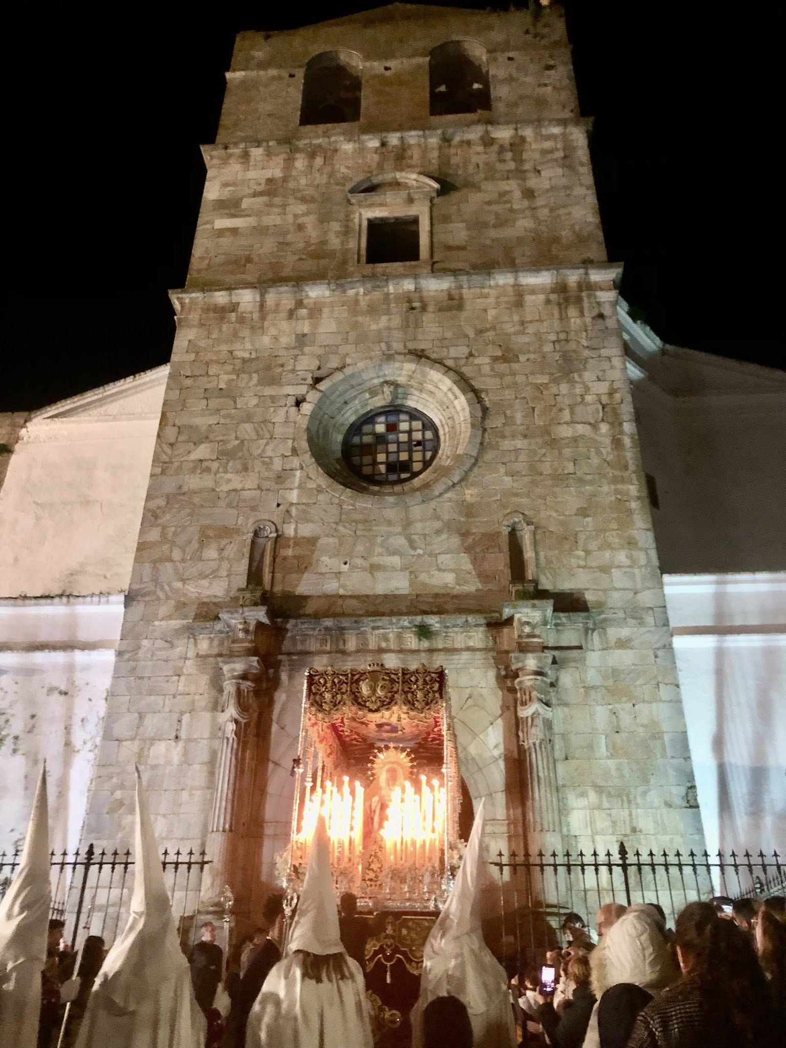 Jesús Orando en el Huerto estrenó nuevos faldones el martes Santo
