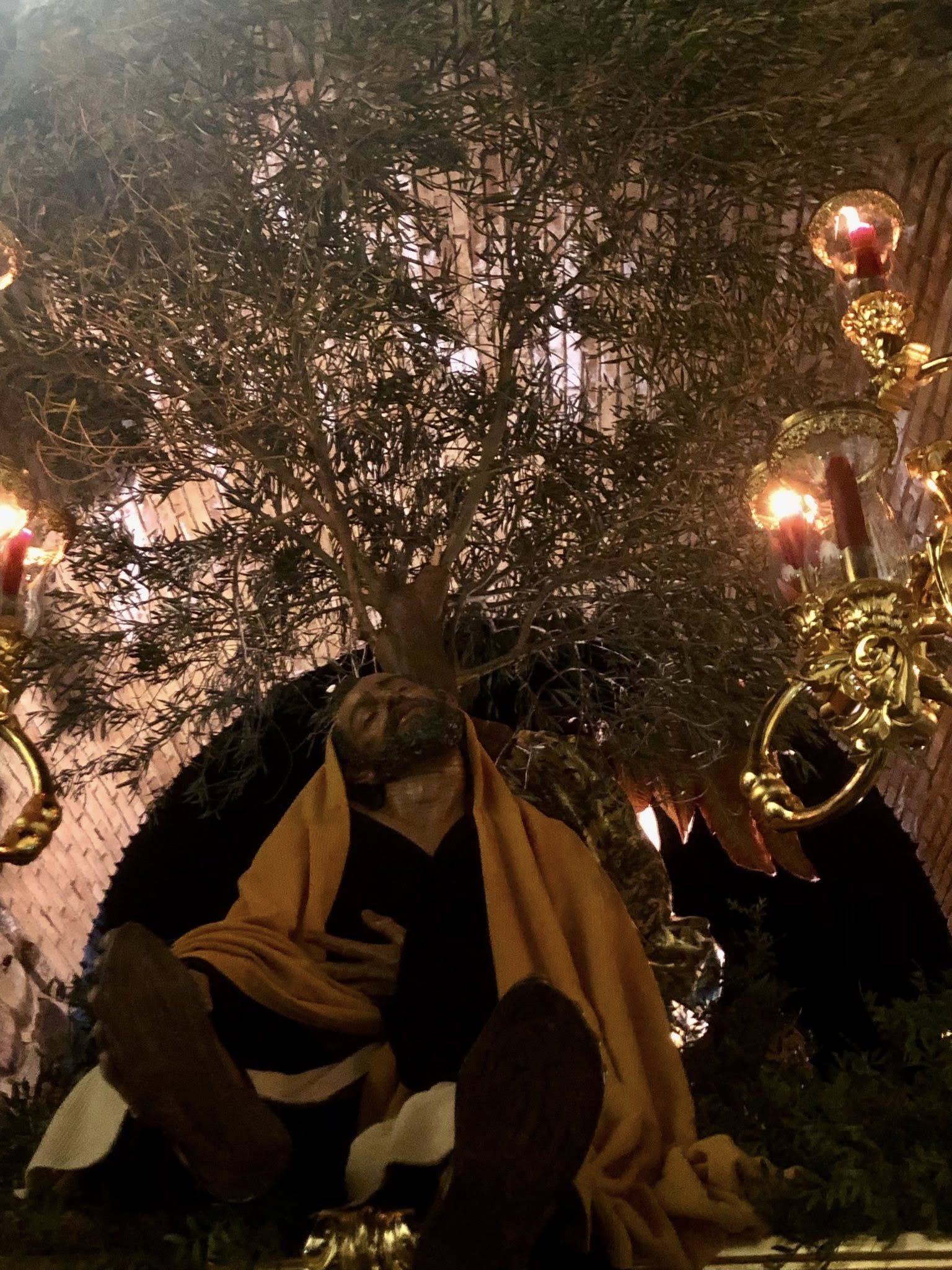 Jesús Orando en el Huerto estrenó nuevos faldones el martes Santo