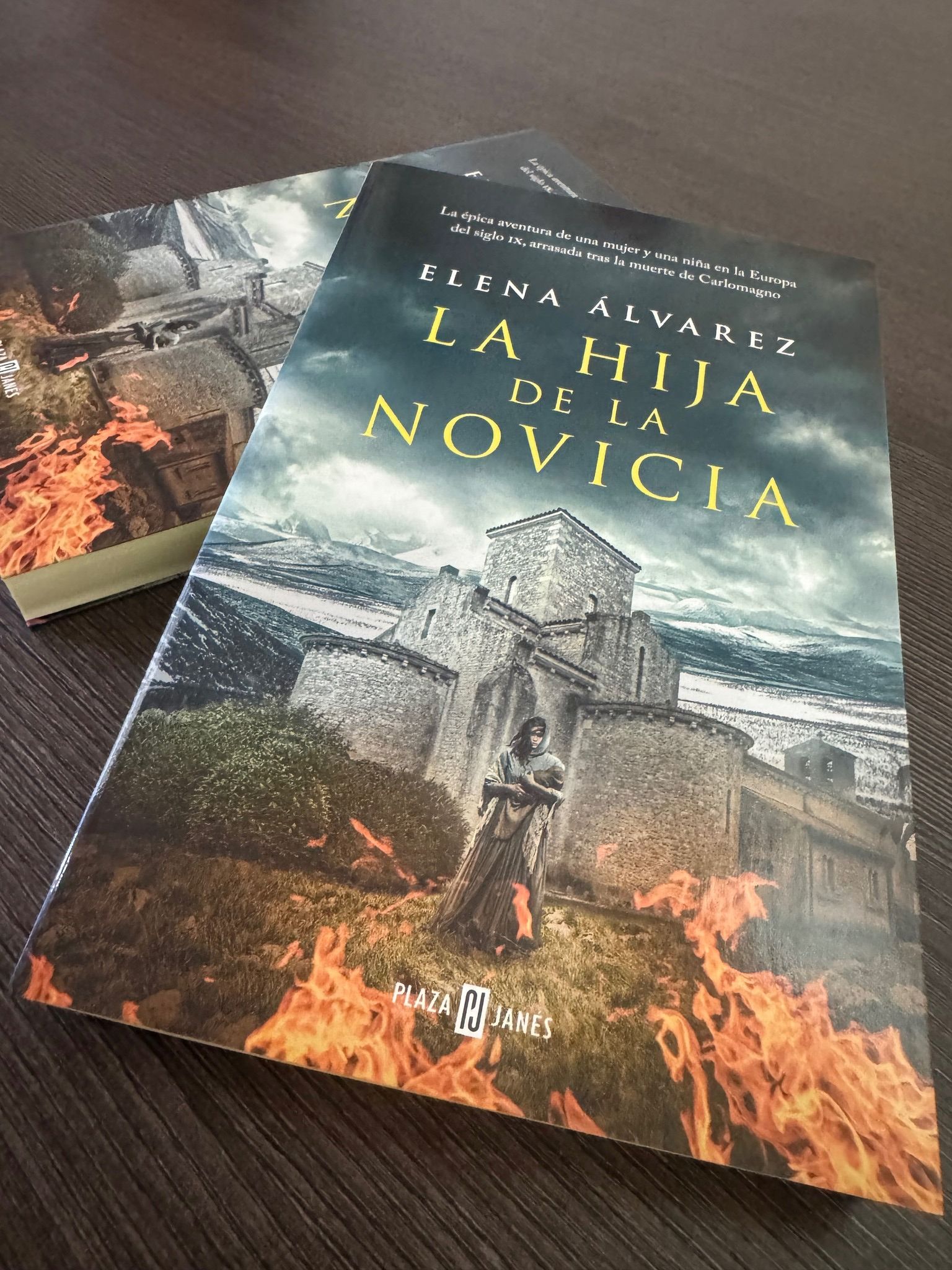 La presentación de &#039;La hija de la novicia&#039; de la oliventina Elena Álvarez cerró la Semana del Libro