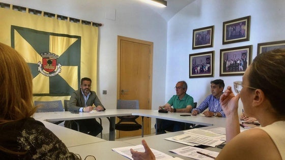 El Consejo de Salud aborda la preocupación por la falta de pediatras y el aumento de enfermedades de transmisión sexual en adolescentes