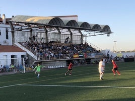 Un momento de un partido disputado.