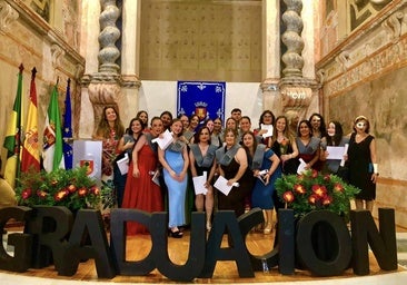 36 estudiantes de Formación Profesional se graduan en el IES Puente Ajuda