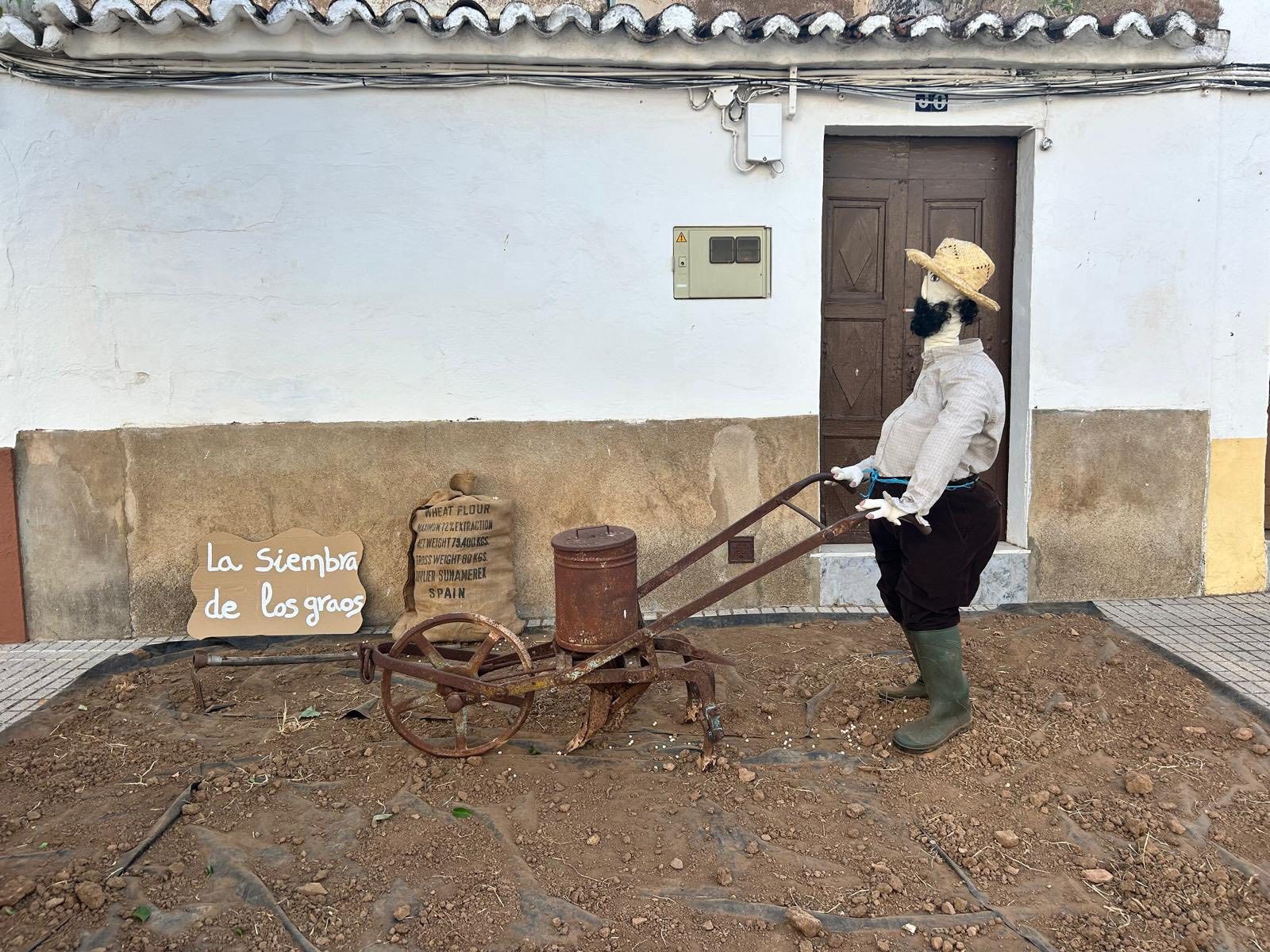 La Asociación de Costaleros 'Los Obreros' gana el concurso de Muñecas de San Juan con 'Lembranças'