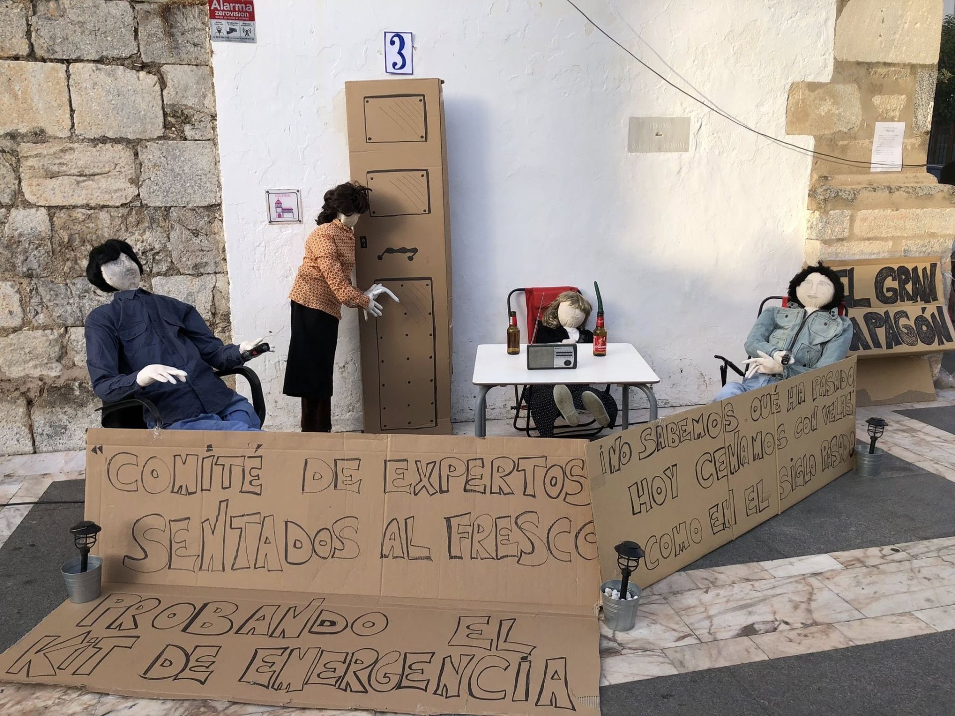 La Asociación de Costaleros 'Los Obreros' gana el concurso de Muñecas de San Juan con 'Lembranças'