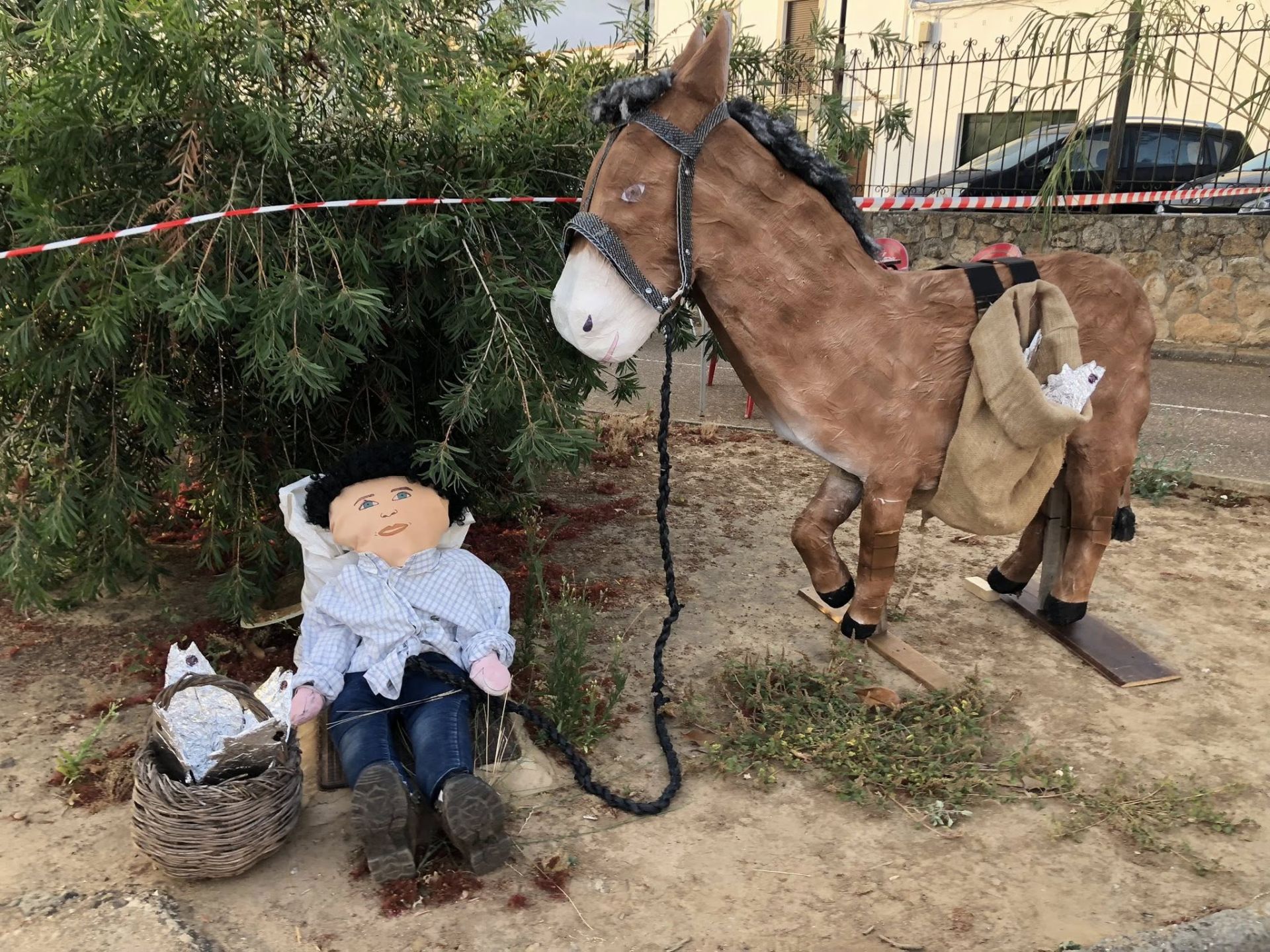 La Asociación de Costaleros 'Los Obreros' gana el concurso de Muñecas de San Juan con 'Lembranças'