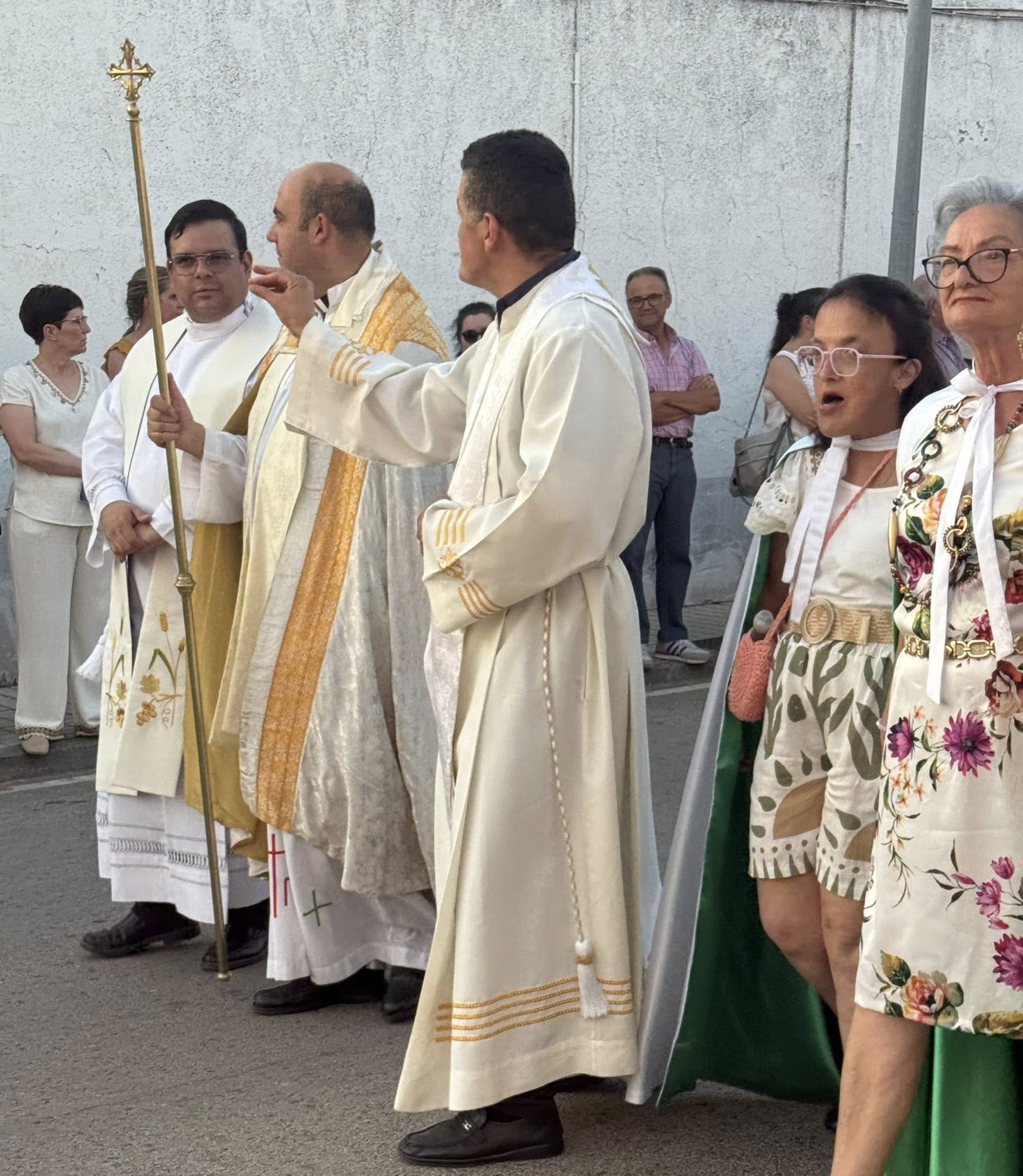 El Sagrado Corazón vuelve a procesionar por las calles de su barriada