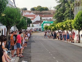 La carrera de autos locos llenó de diversión la feria de La Farrapa
