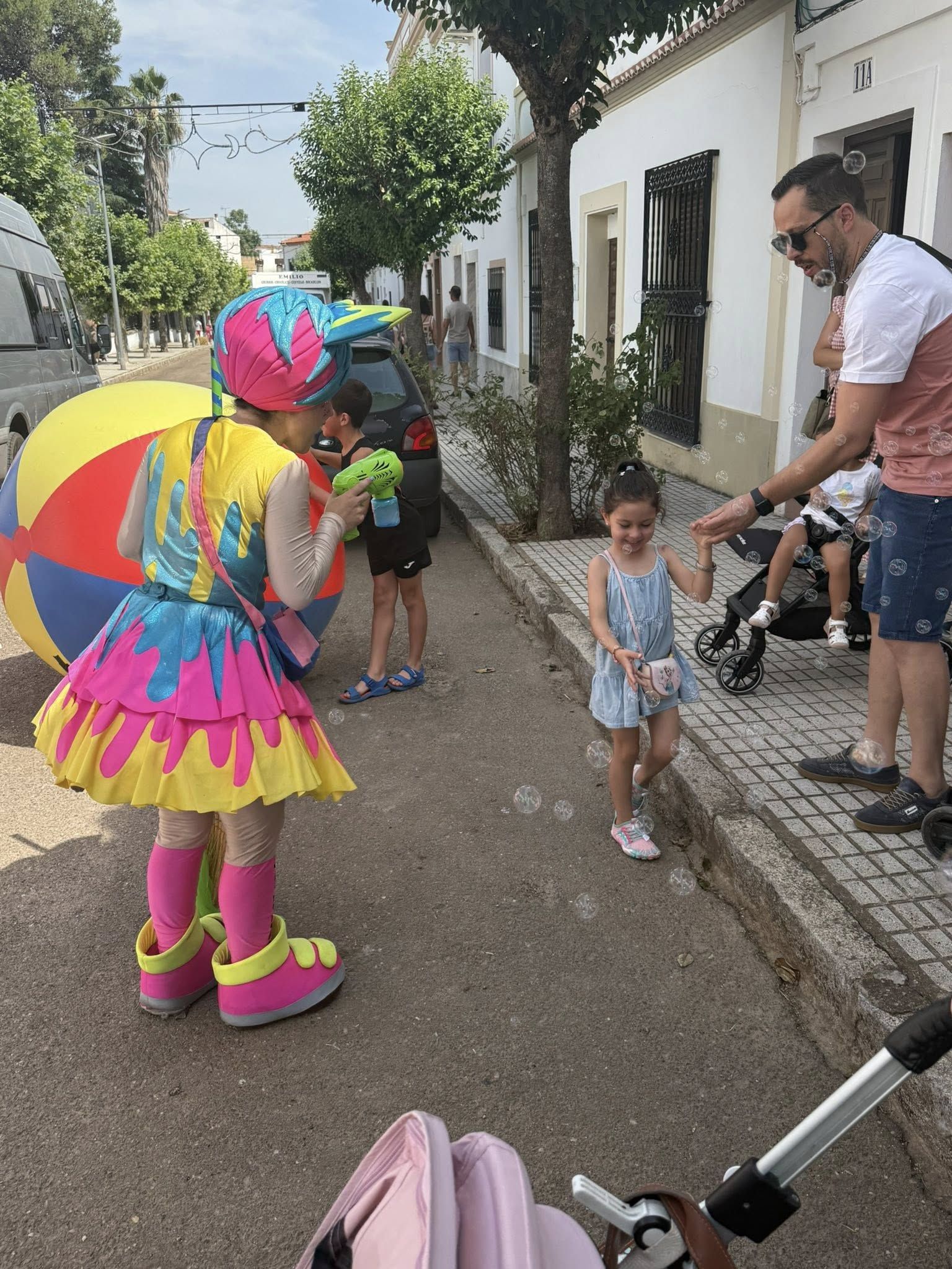 La carrera de autos locos llenó de diversión la feria de La Farrapa