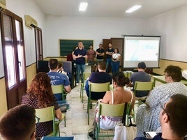 Comienzo del curso destinado a musicos de bandas.