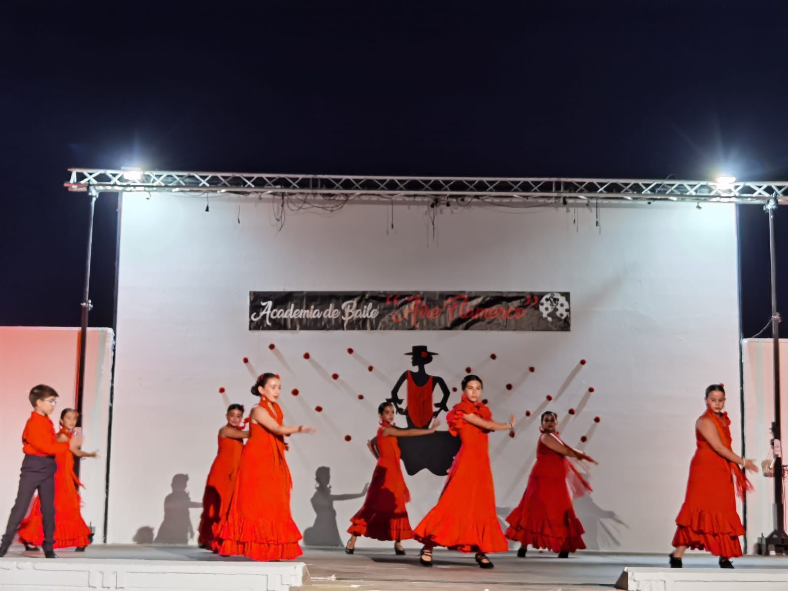'Rojo Compás' desborda arte y emoción en el Festival de Aire Flamenco