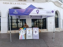 Más de 500 personas visitaron el Punto Violeta y Punto Arcoíris en el Día de Extremadura
