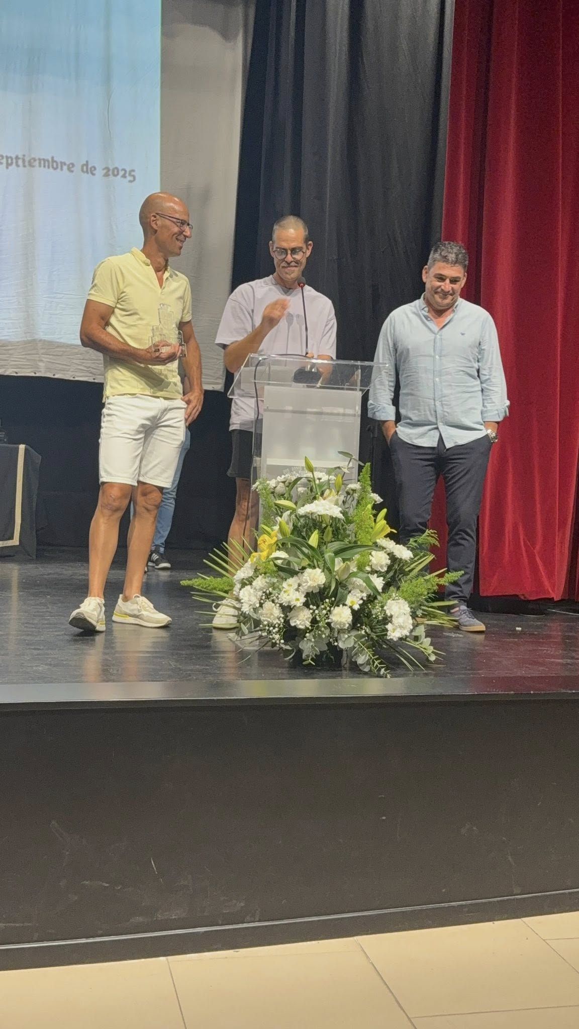 Siete vecinos, un restaurante, Flaméncoli y 'La Encina' premiados en la II Gala del Talento Oliventino