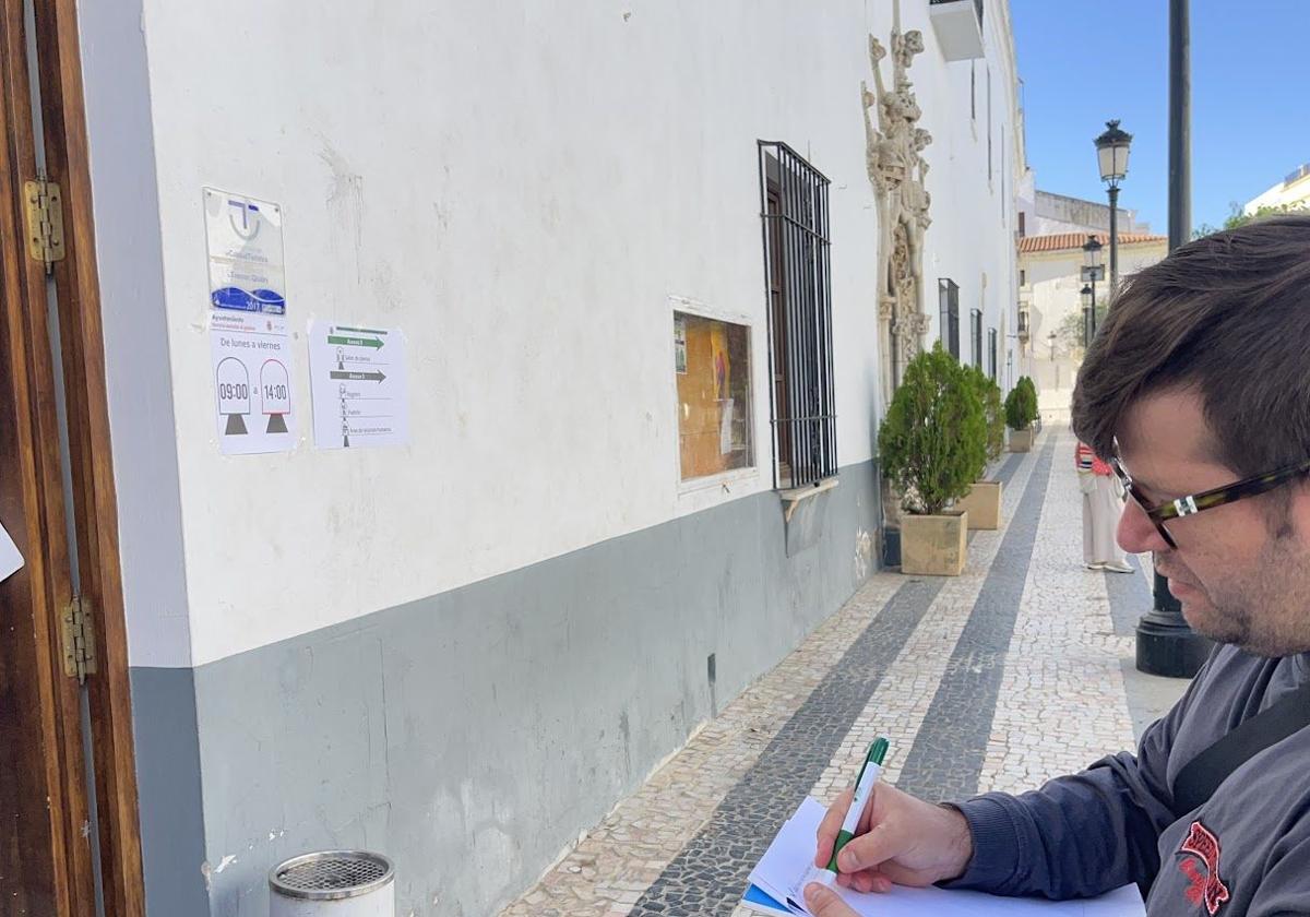 Los edificios mostrarán un vinilo informativo sobre esta accesibilidad.