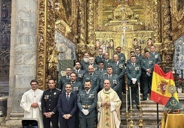 Autoridades presentes en la misa del Día del PIlar.