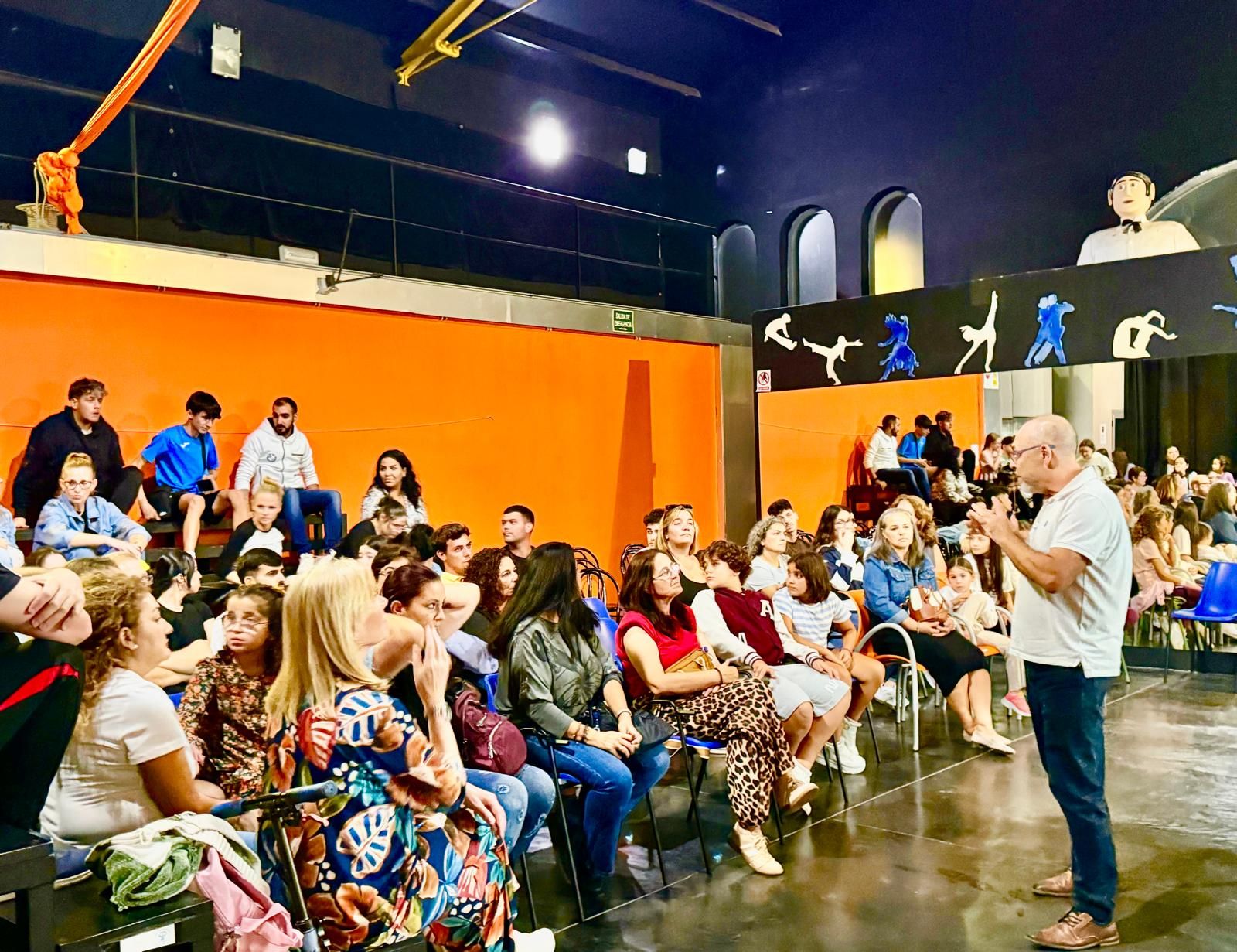 En torno a un centenar de jóvenes aprenden sobre alimentación saludable y prevención de trastornos alimentarios