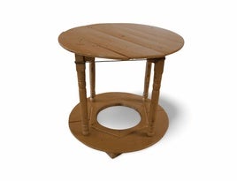 Mesa donada por María Teresa Plaza Núñez en 2024.