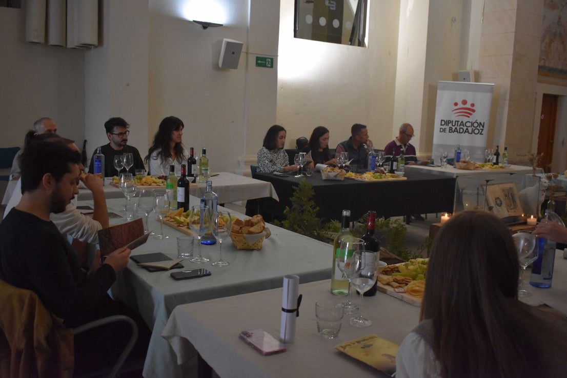 El Círculo del Ludófago sigue aunando literatura, cine y gastronomía en la 'Noche de Difuntos'