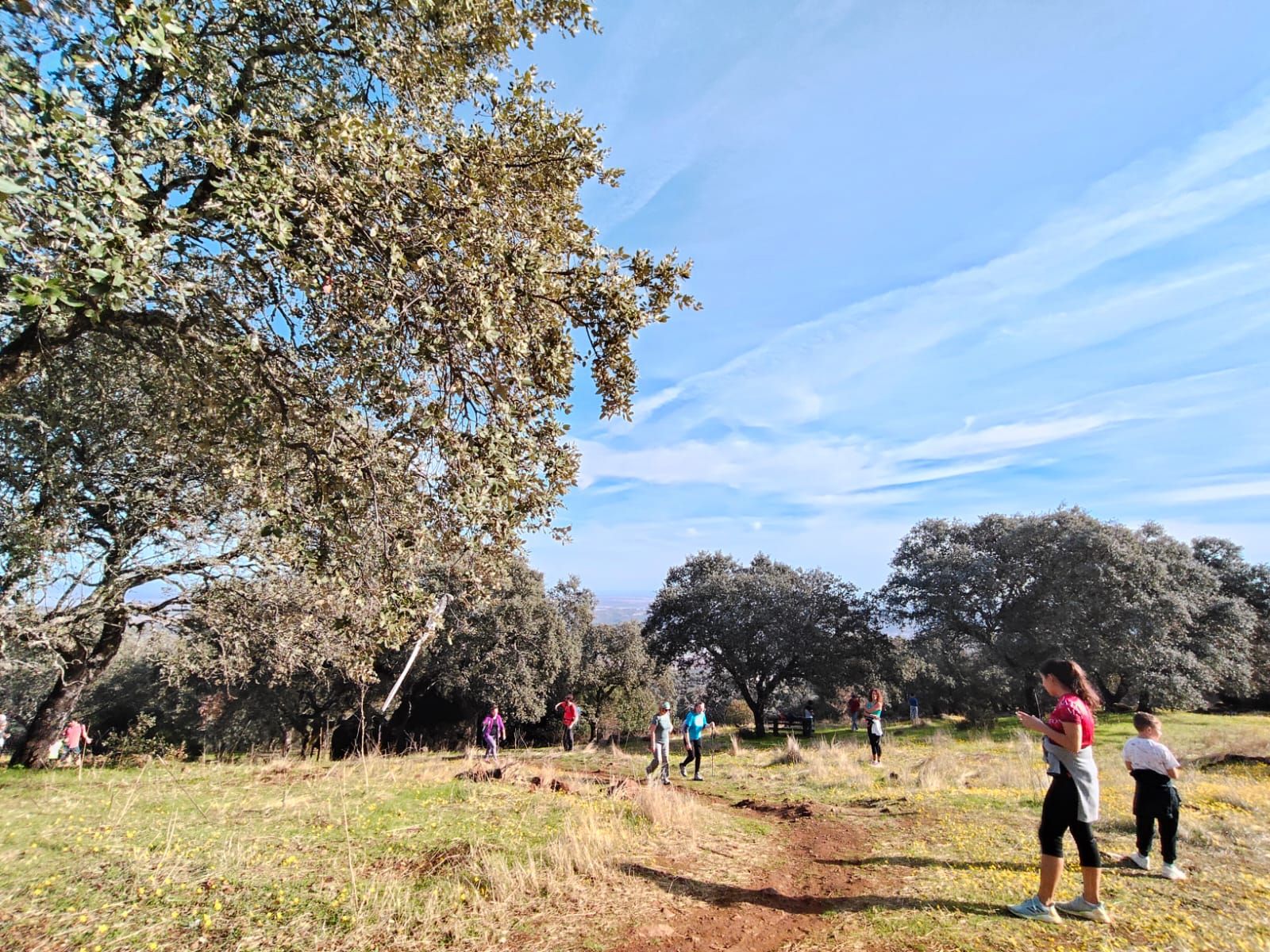 Más de doscientos senderistas disfrutaron la II Ruta de Al(M)or por la Sierra de Alor