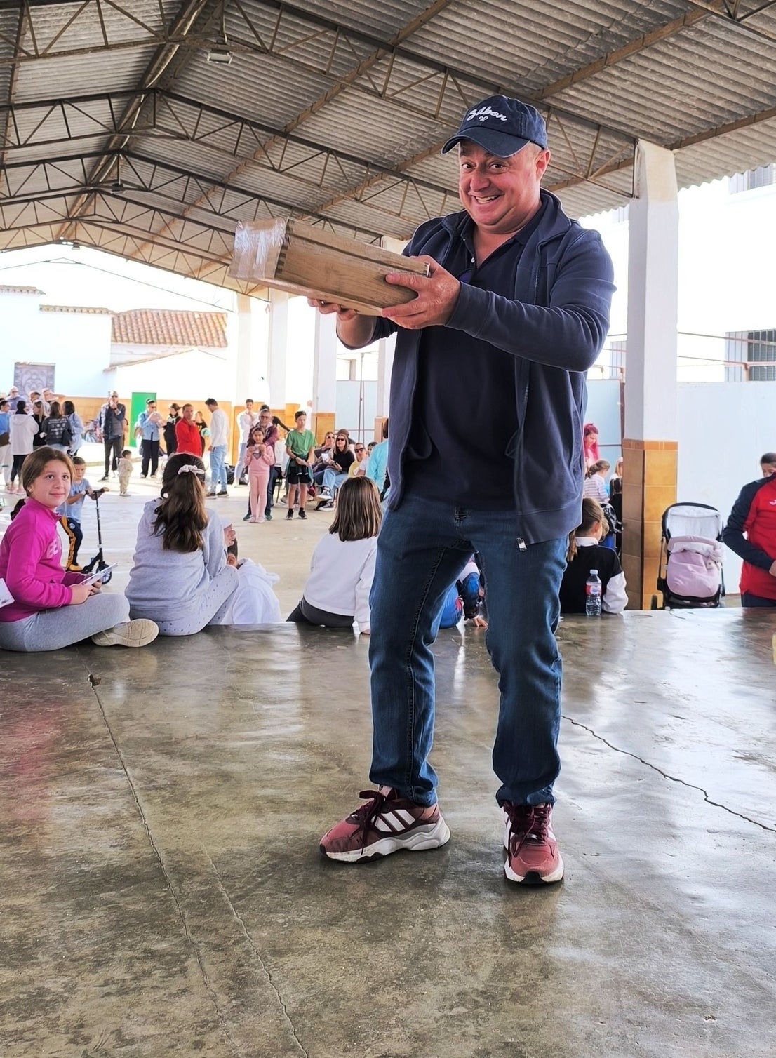 Las familias participaron en la II Marcha 'Sobre Ruedas' del AMPA Sagrado Corazón