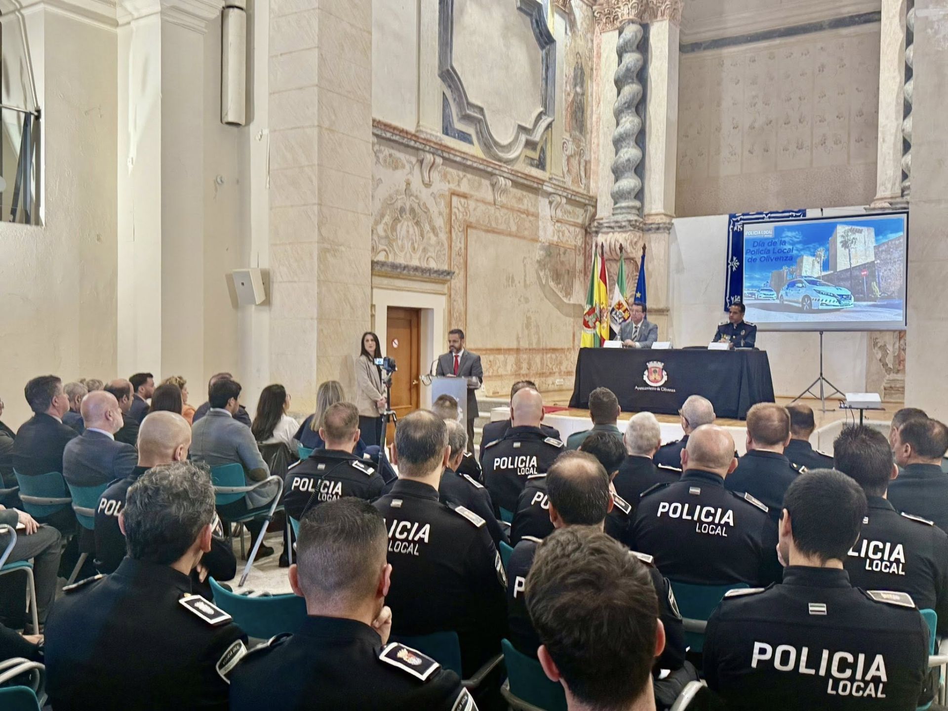 Entregadas 33 distinciones en la conmemoración del V Día de la Policía Local de Olivenza