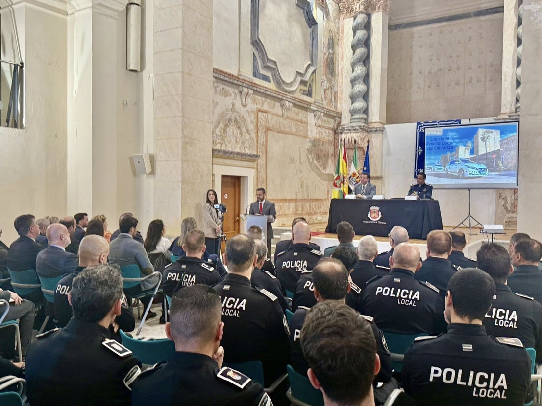 Entregadas 33 distinciones en la conmemoración del V Día de la Policía Local de Olivenza