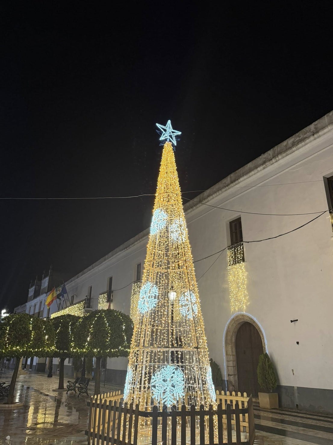 La ciudad arranca la programación navideña con las actividades del encendido