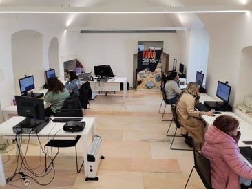 Espacios Digitalex finaliza el proyecto Acredita con un 90% de aprobados