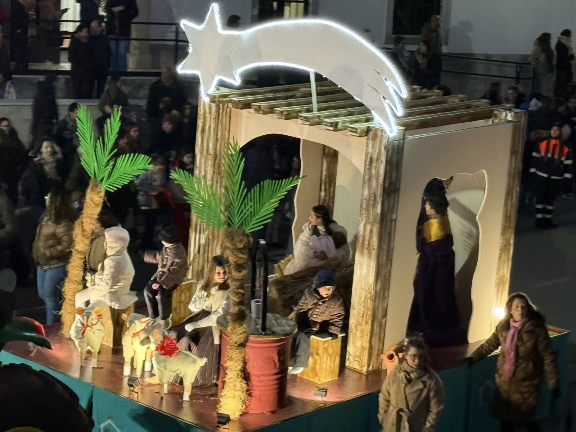 Las calles de Olivenza se llenan de magia con la Cabalgata de Reyes