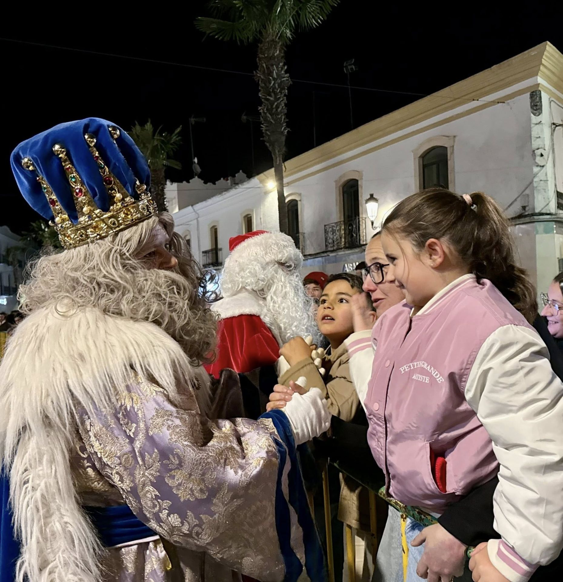 Las calles de Olivenza se llenan de magia con la Cabalgata de Reyes