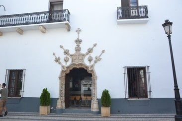 El Ayuntamiento va a constituir una bolsa de empleo de Oficial de Primera de Pintura